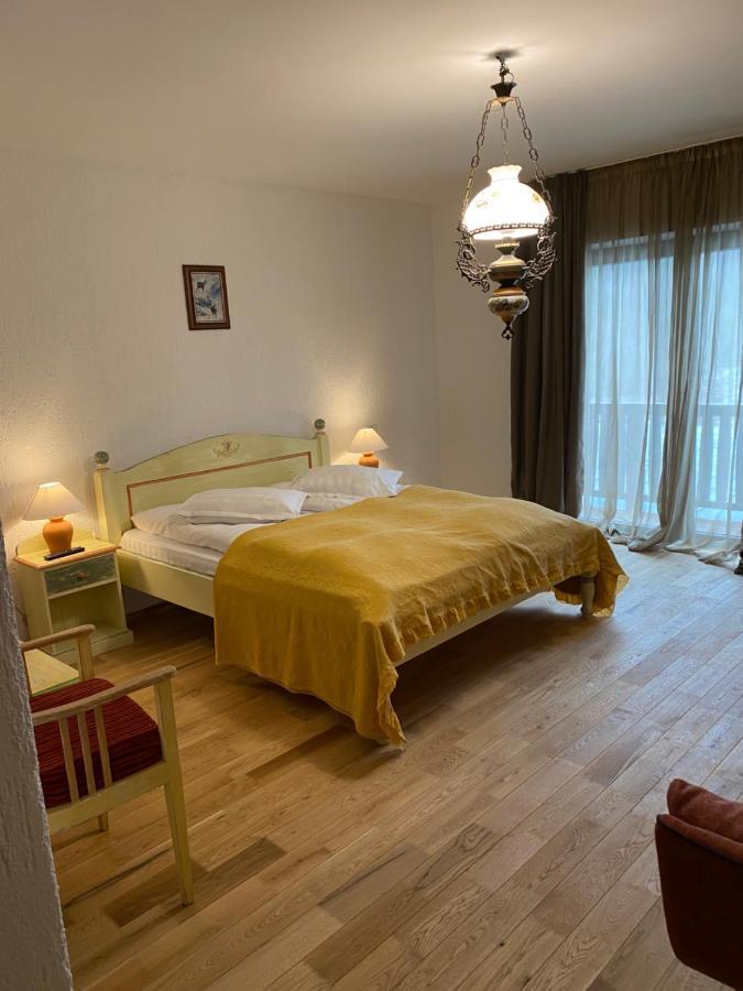 Pension Conacul Vanatorului Moeciu De Sus Buitenkant foto